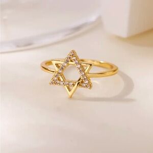 Dazzling 18k Gold Plated Star of David Ring with Synthetic Cubic Zirconi Details